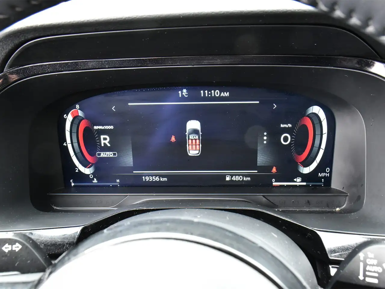 Nissan Pathfinder снимка Nissan Pathfinder