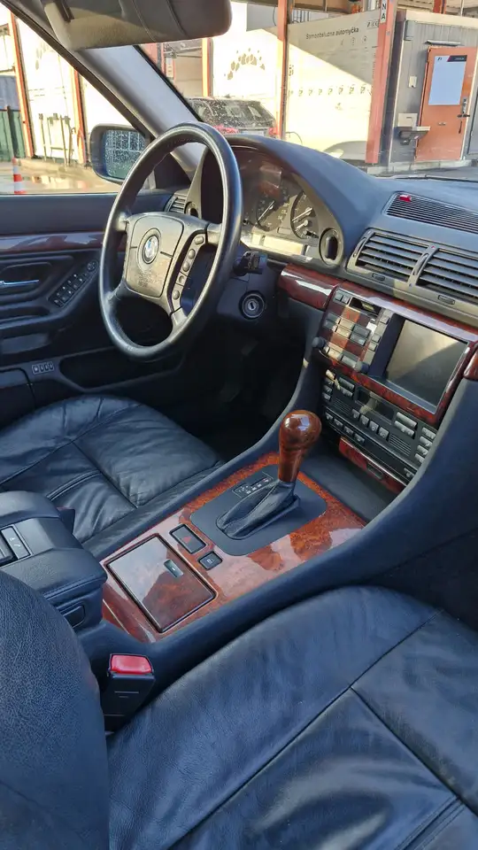BMW 740d, foto 12