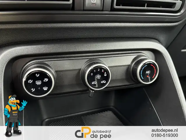 Citroen C3 view 12