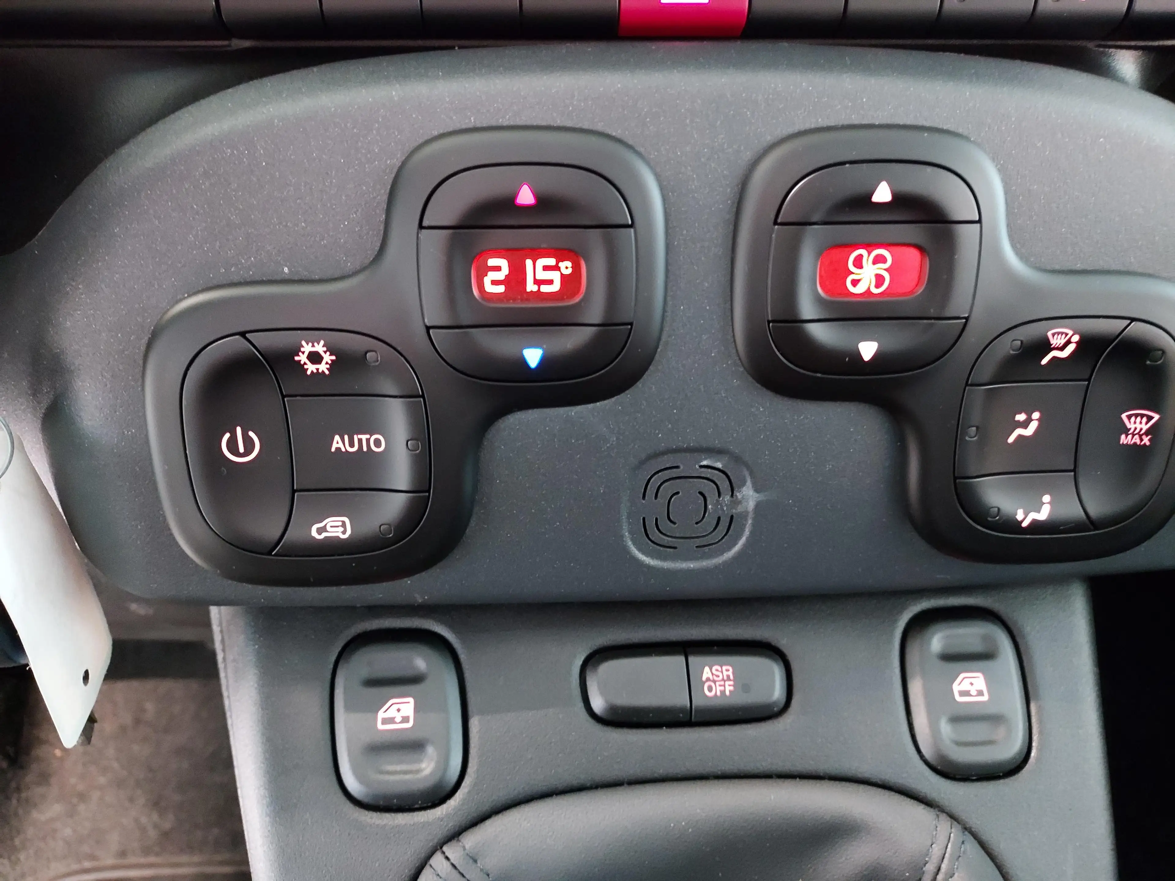 Fiat Panda 1.0 Hybrid Cross 70pk — photo 14