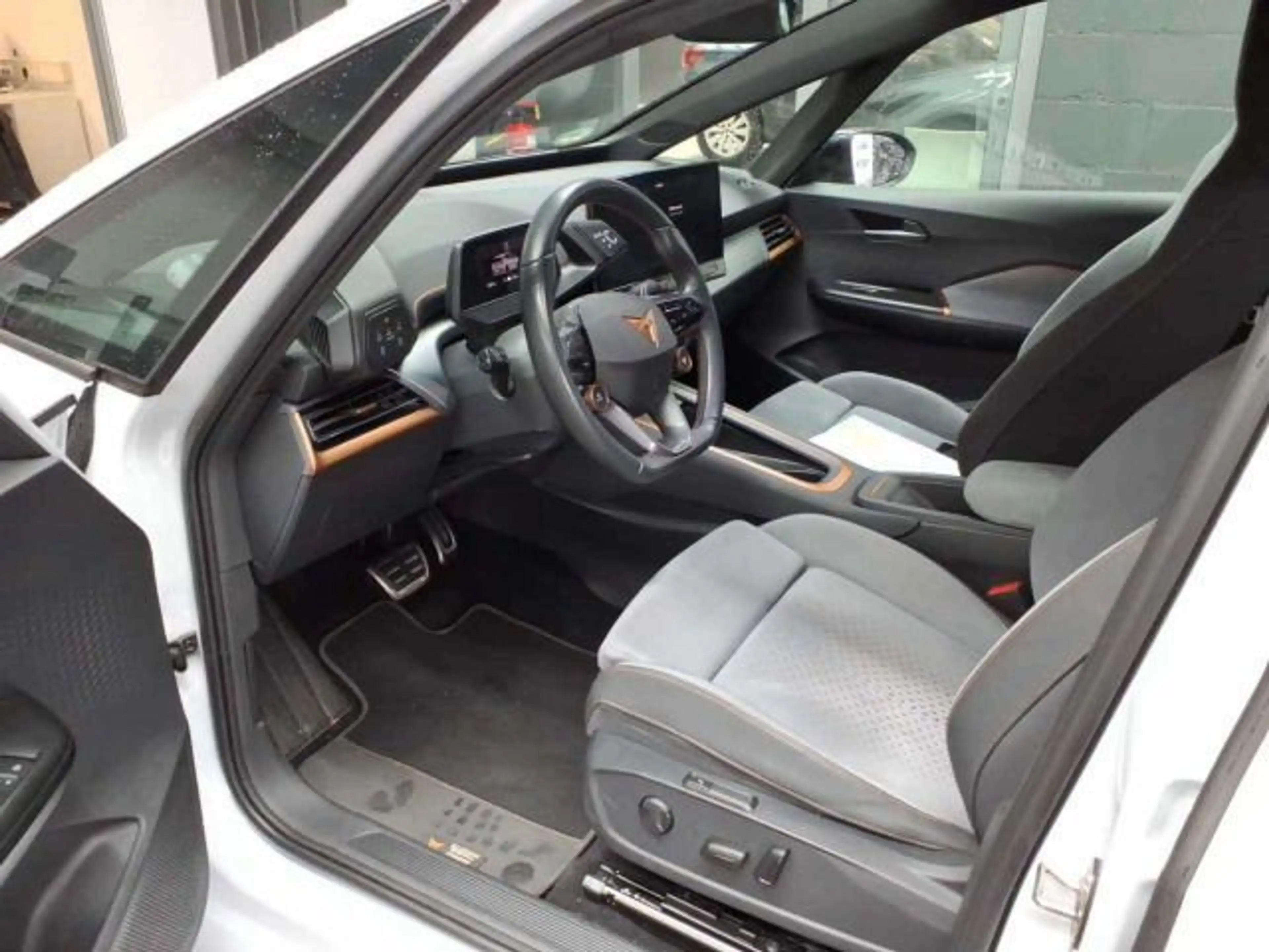 CUPRA Born 170 Head Up LED ACC Cam Sitzheiz — photo 5