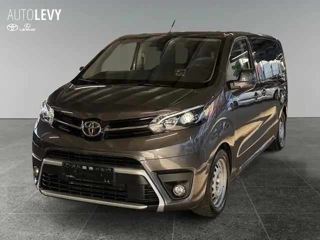 Toyota Proace view 2
