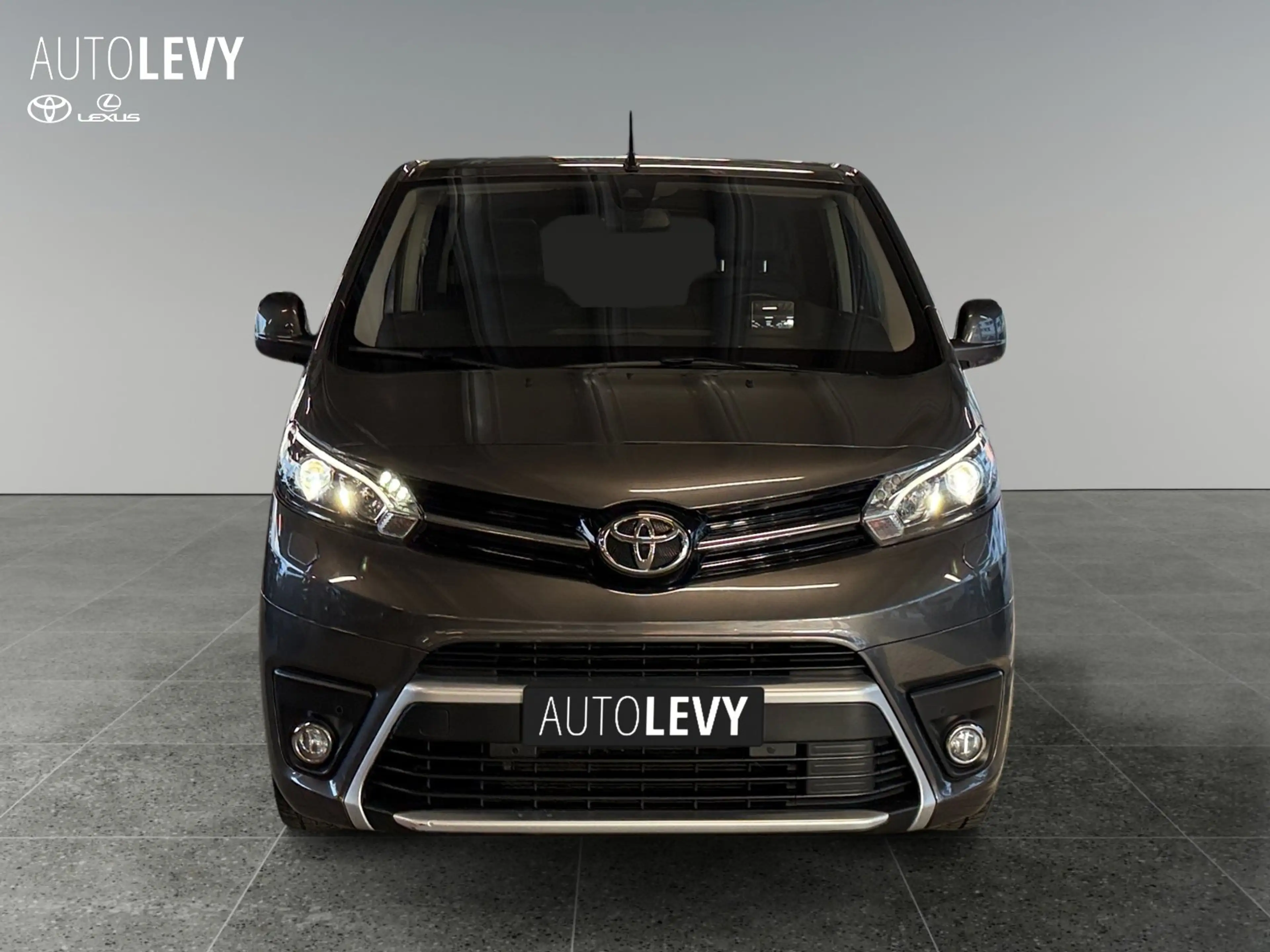 Toyota Proace Verso 2.0 D L1 Executive +HeadUp+Pano+AHK+ — photo 9