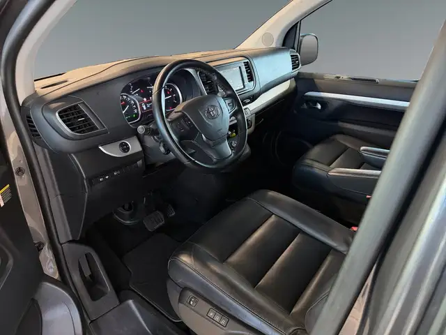 Toyota Proace view 10