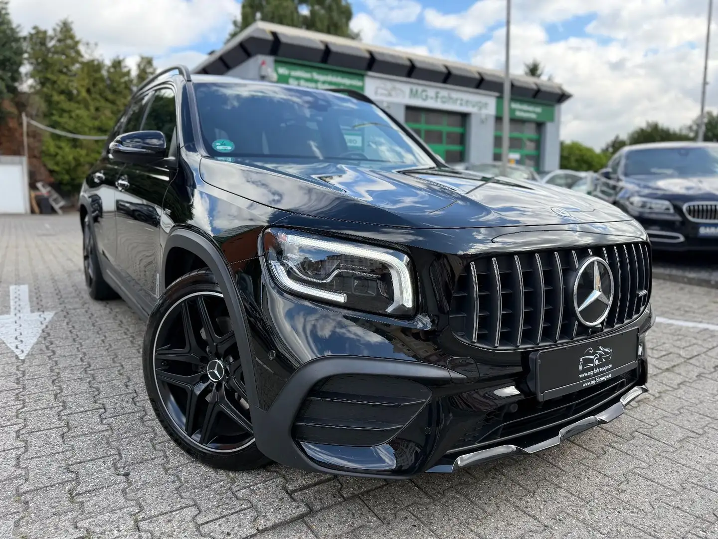 Mercedes-Benz GLB 35 AMG 4Matic NIGHT PAKET MB SCHECKHEFT Noir - 1