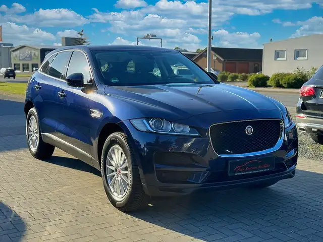 Jaguar F-Pace Pure AWD SHZ TEMPOMAT 1. Hand Scheckheft