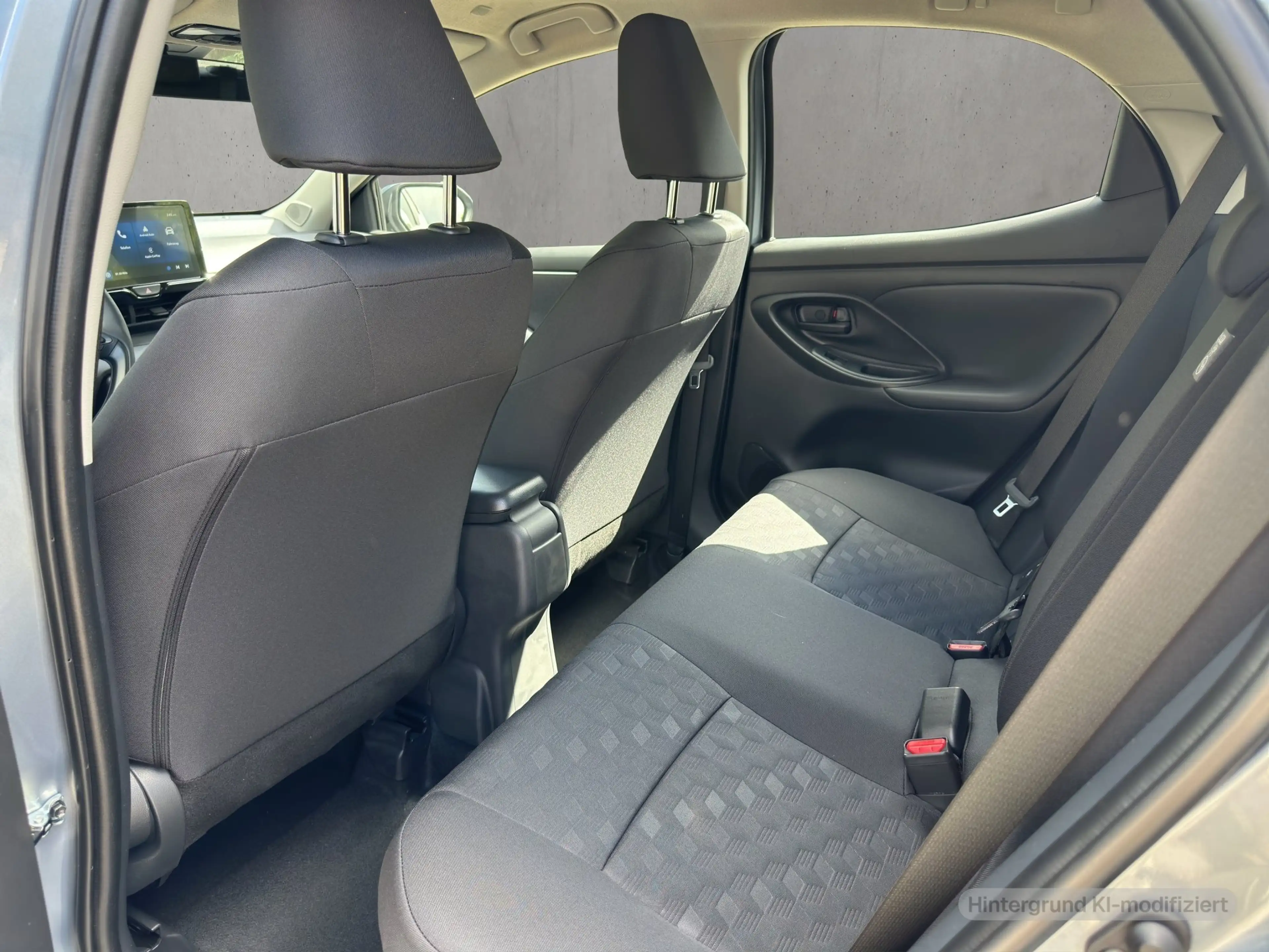 Mazda 2 Hybrid VVT-i 116 PS CVT FWD EXCLUSIVE -Line — photo 11