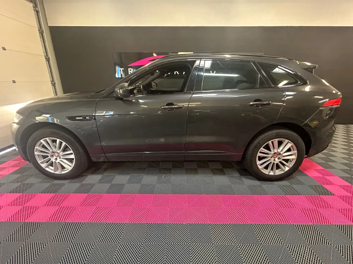 Jaguar F-Pace R-Sport Gri - 2