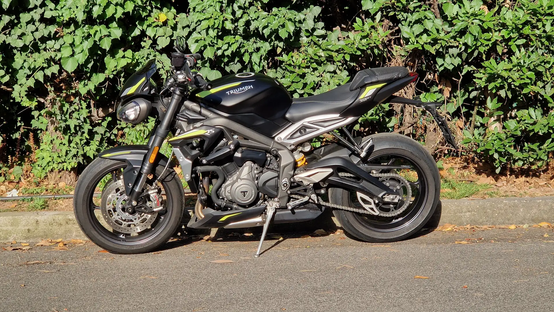 Triumph Street Triple 765 RS Nero - 2