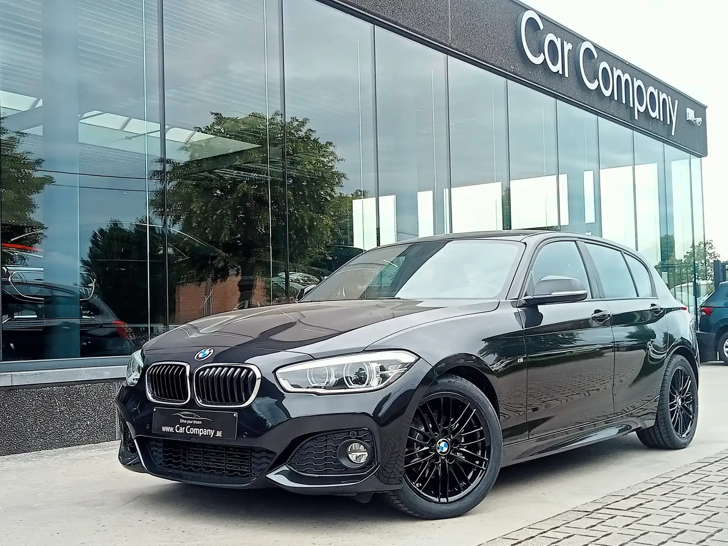 BMW 118 118i Aut. M Sport Чорний - 1