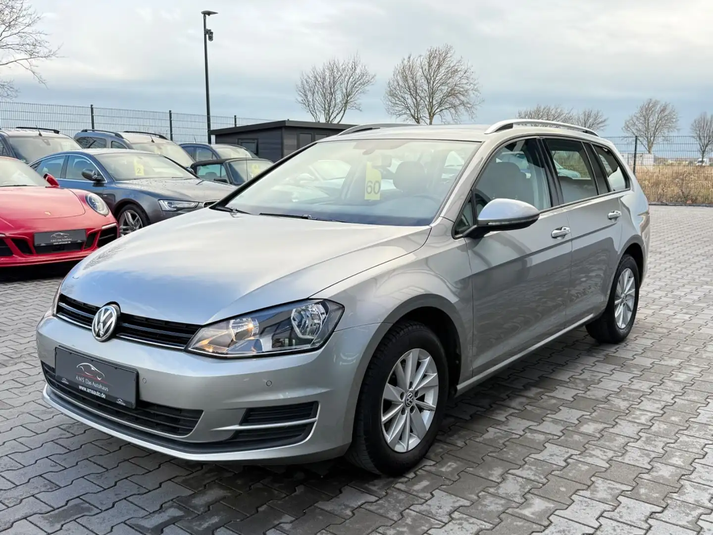 Volkswagen Golf VII Variant 1.6 TDI Comfortline BMT Silber - 1