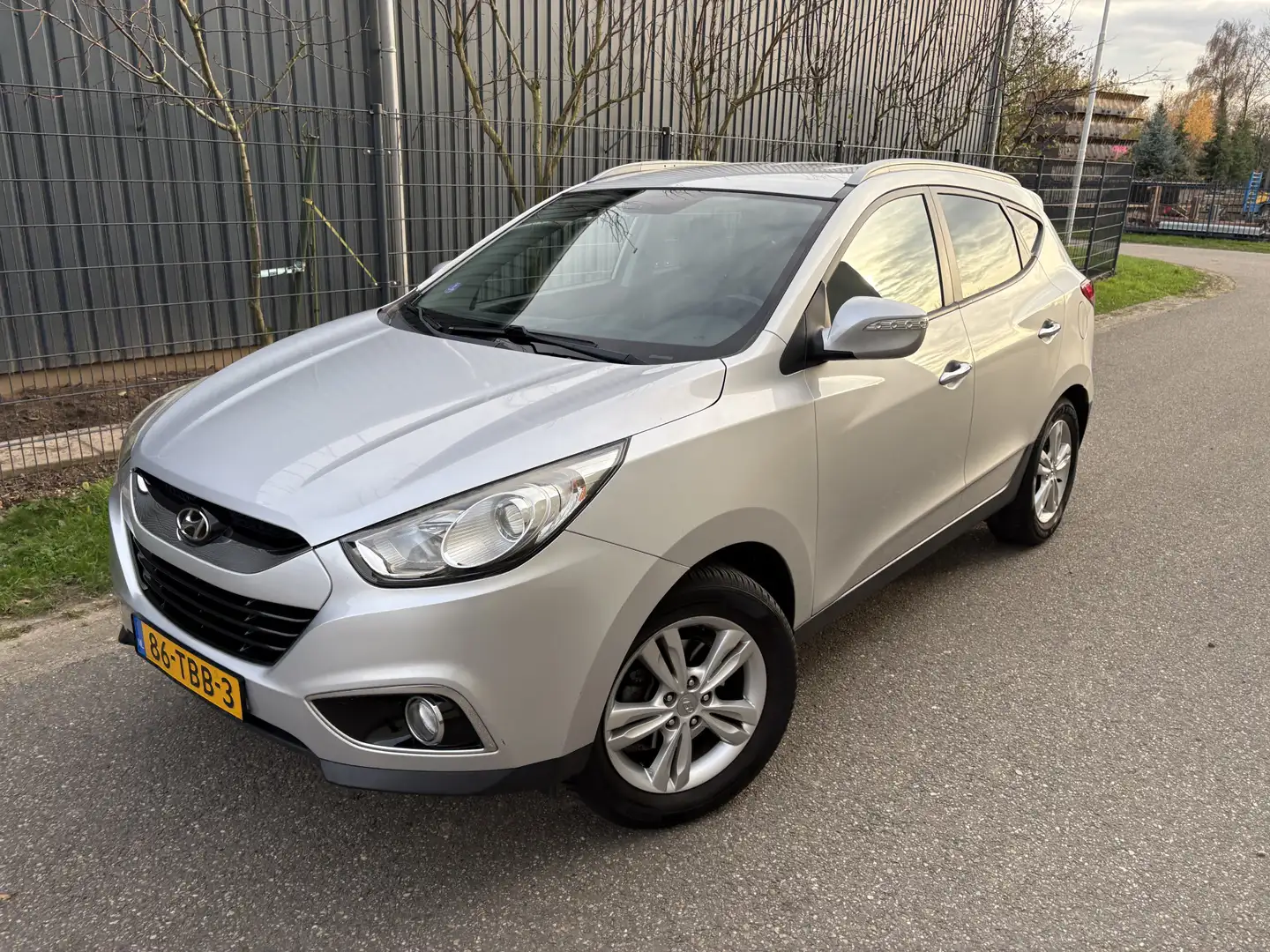 Hyundai iX35 2.0i Style / AIRCO ECC / NAVI / CRUISE Gris - 2