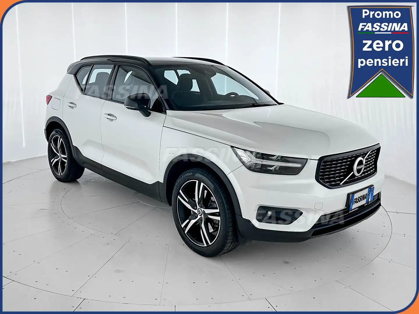 Volvo XC40 T5 Recharge Plug-in Hybrid R-design Blanco - 1