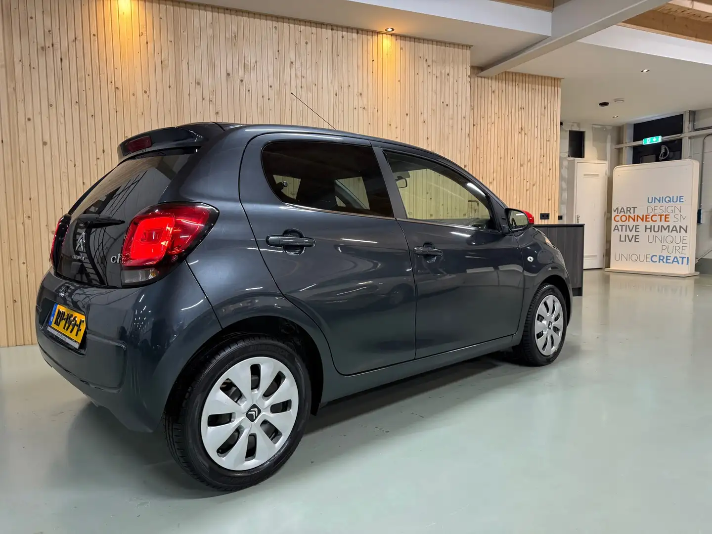 Citroen C1 1.0 e-VTi FEEL EDITION BLUETOOTH NIEUWE BANDEN Grau - 2