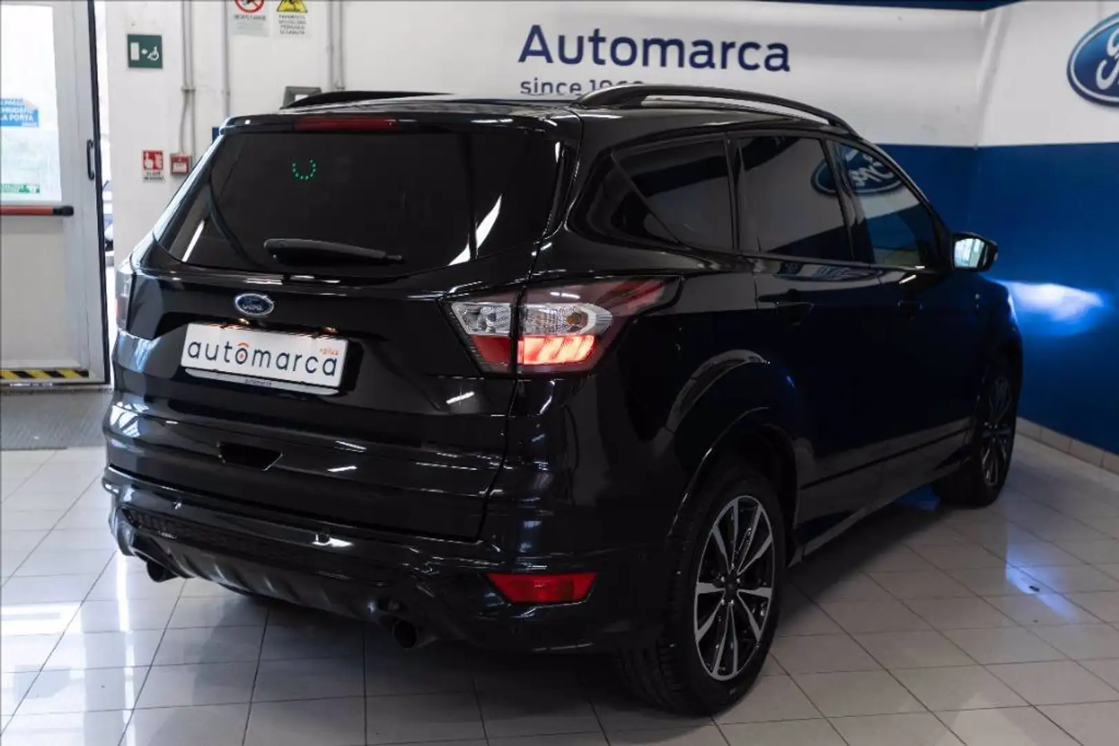 Ford Kuga 1.5 tdci ST-Line s&s 2wd 120cv Nero - 2