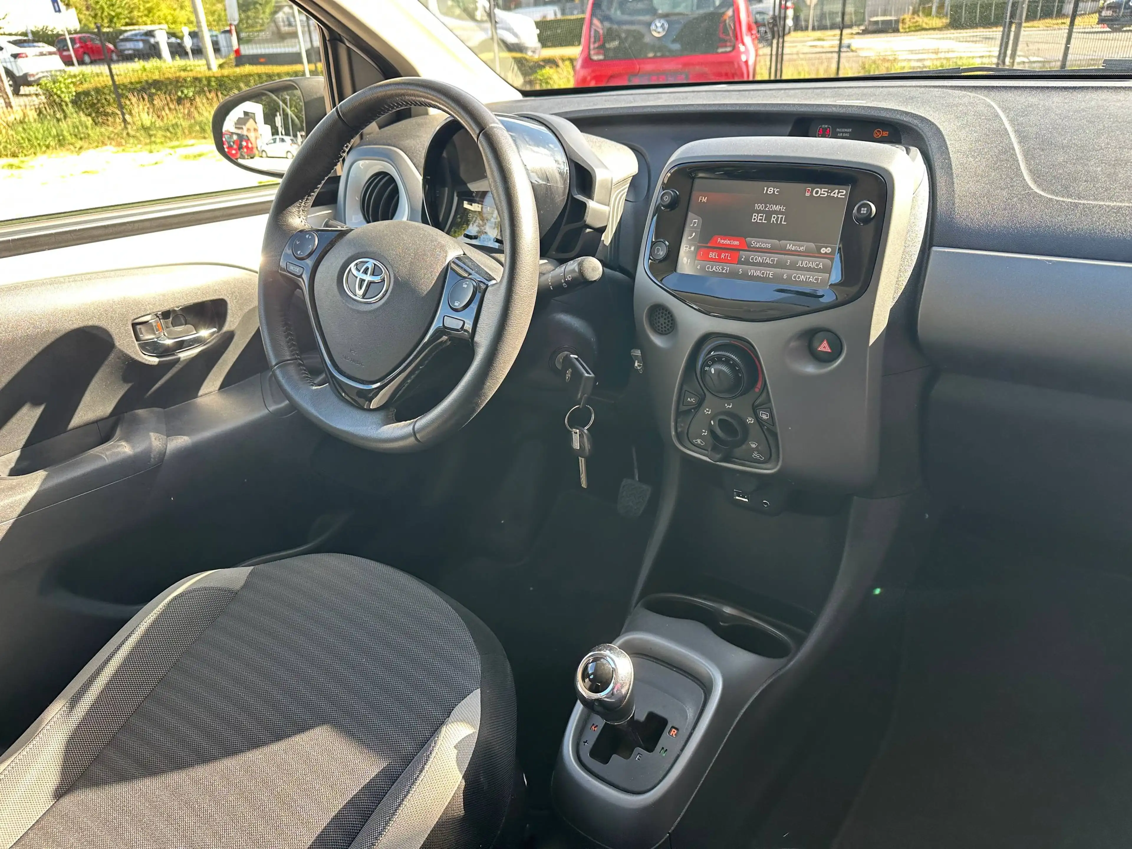 Toyota Aygo Aygo 1.0i * AUTOMATIQUE - 9.960 KM !!!! * — photo 10