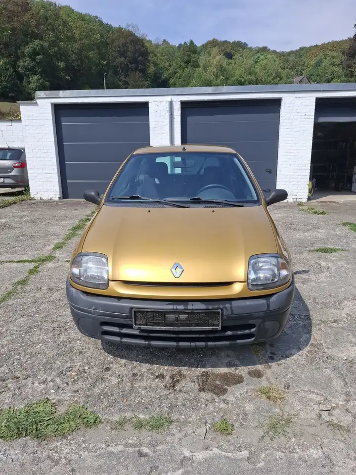Renault Clio 1.2i, foto 2