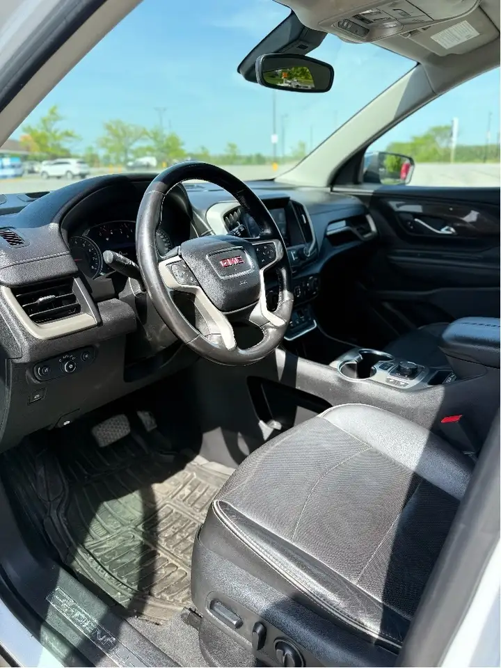GMC Terrain photo GMC Terrain