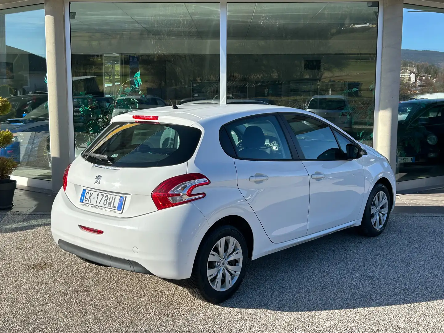 Peugeot 208 5p 1.0 puretech Access 68cv Bianco - 2