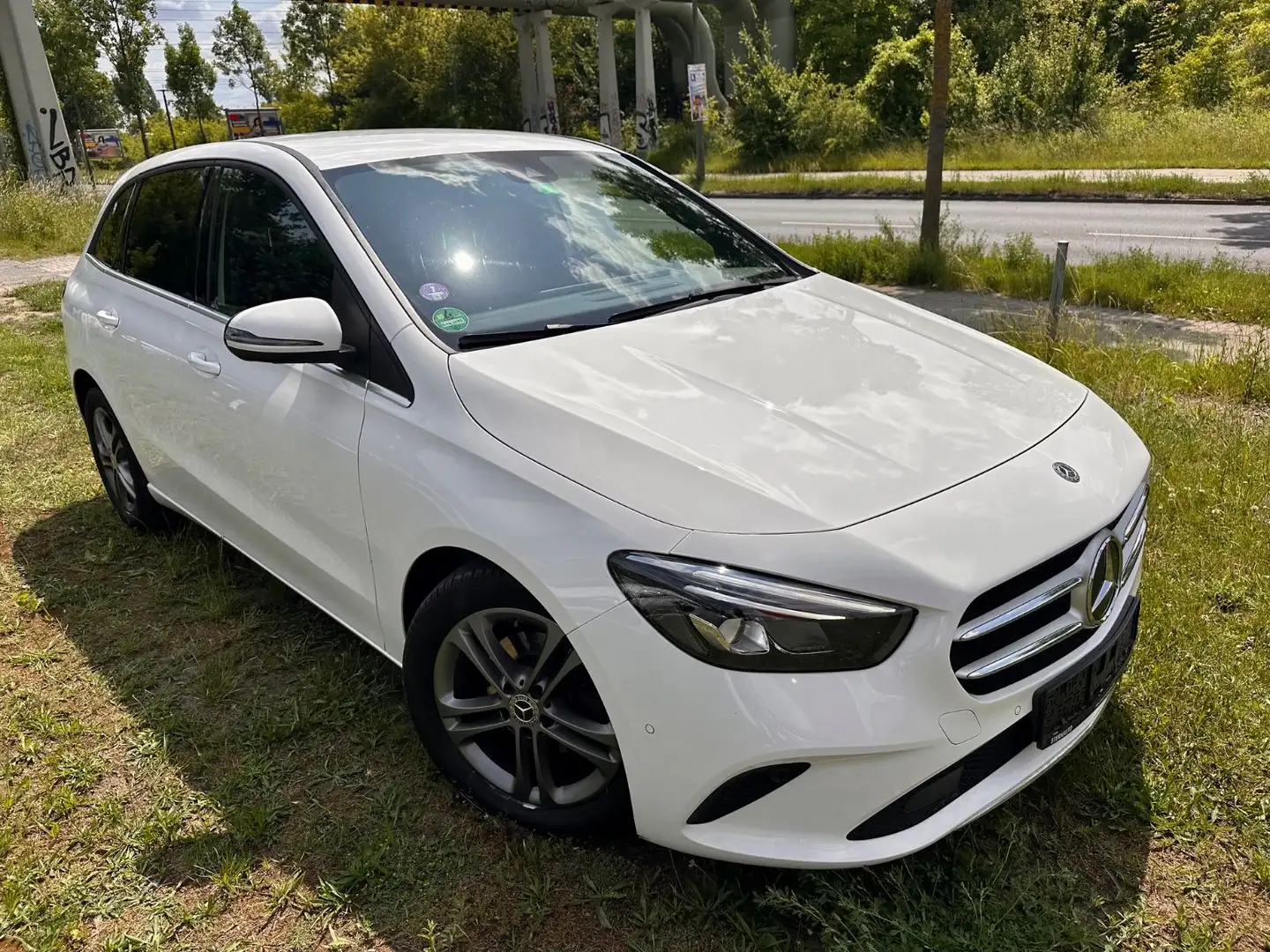 Mercedes-Benz B 180 +Navi+Kamera+Leder+Totw+Spur+Einpark Blanc - 2