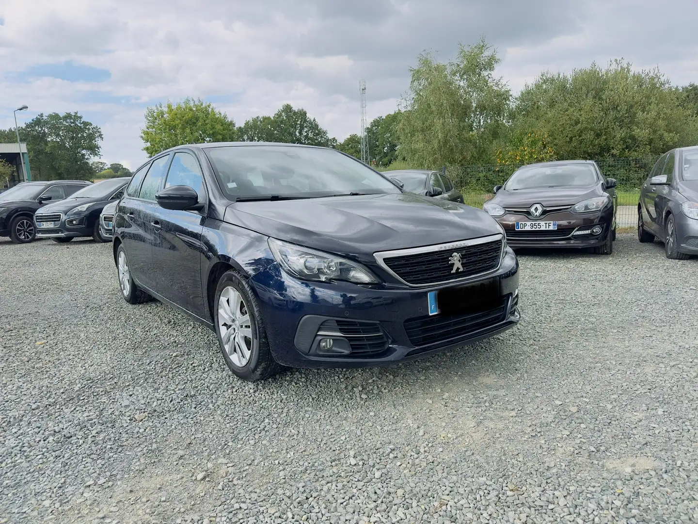 Peugeot 308 SW BlueHDi 100ch S Bleu - 1