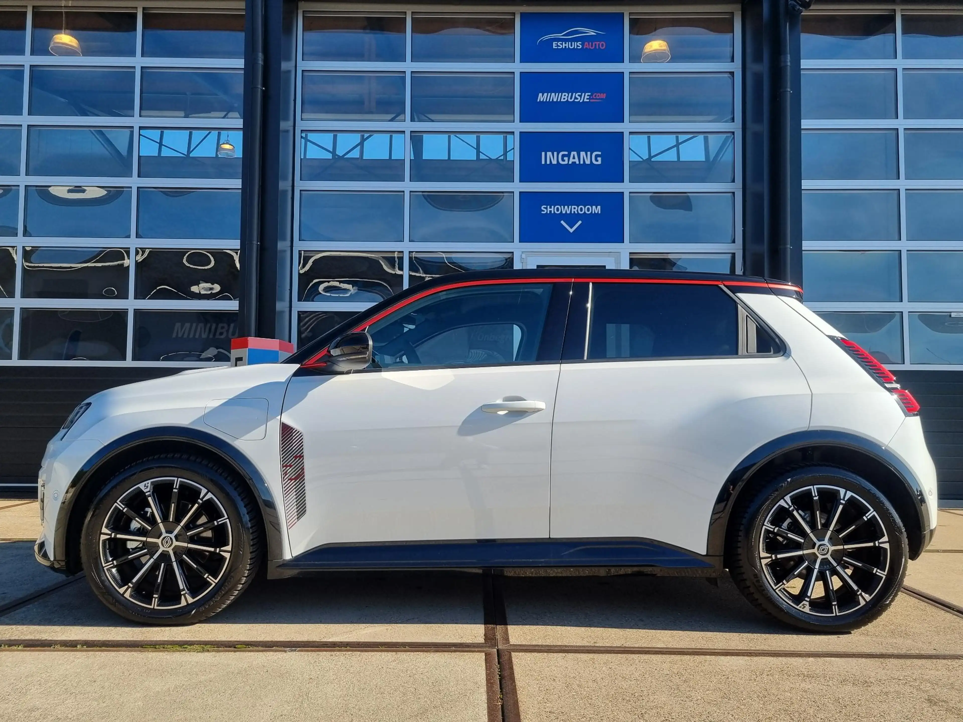 Renault R 5 urban range iconic cinq 40 kWh Harman Kardon / ACC — photo 2