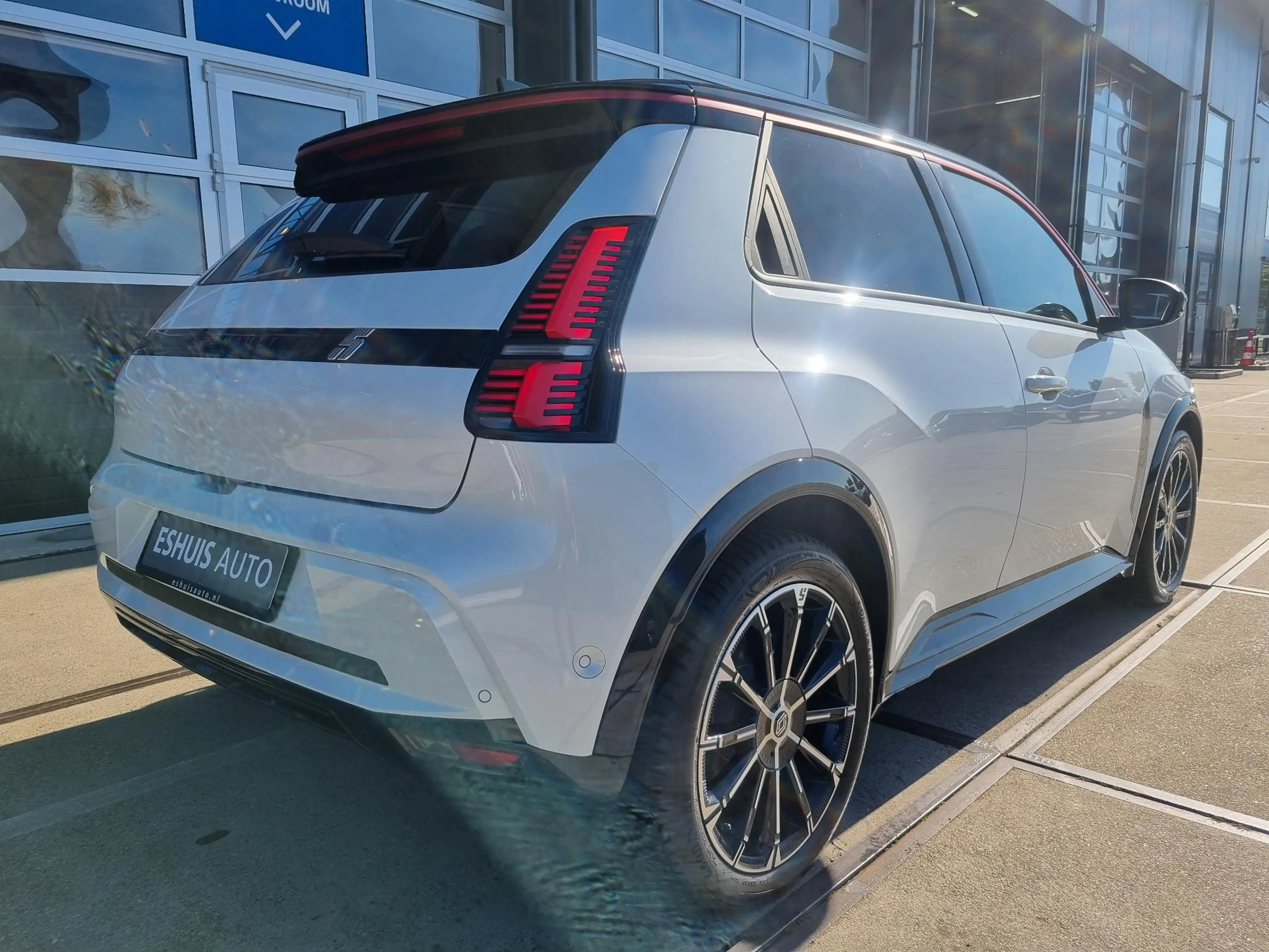 Renault R 5 urban range iconic cinq 40 kWh Harman Kardon / ACC — photo 3