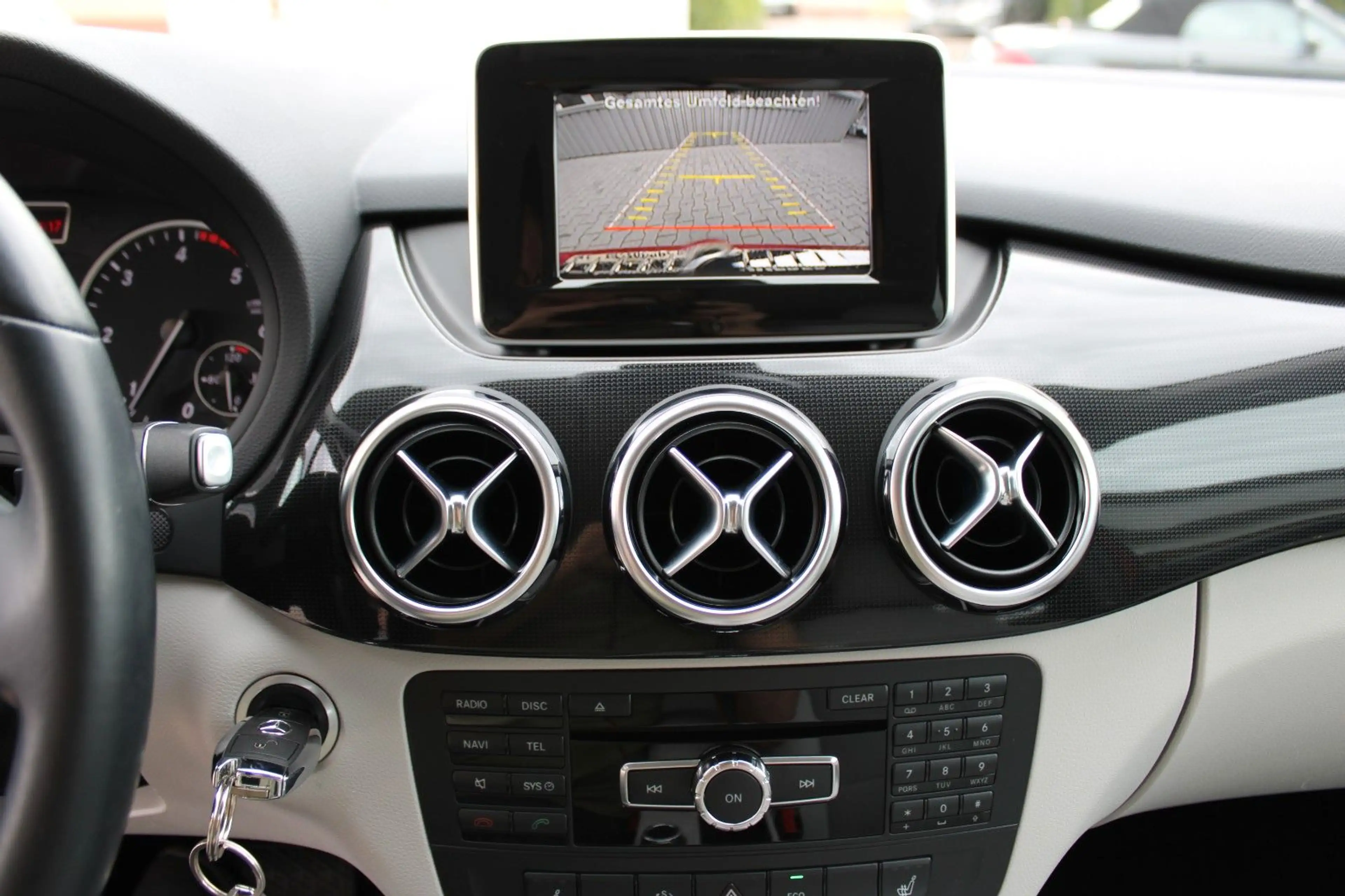 Mercedes-Benz B 220 Automatik — photo 14