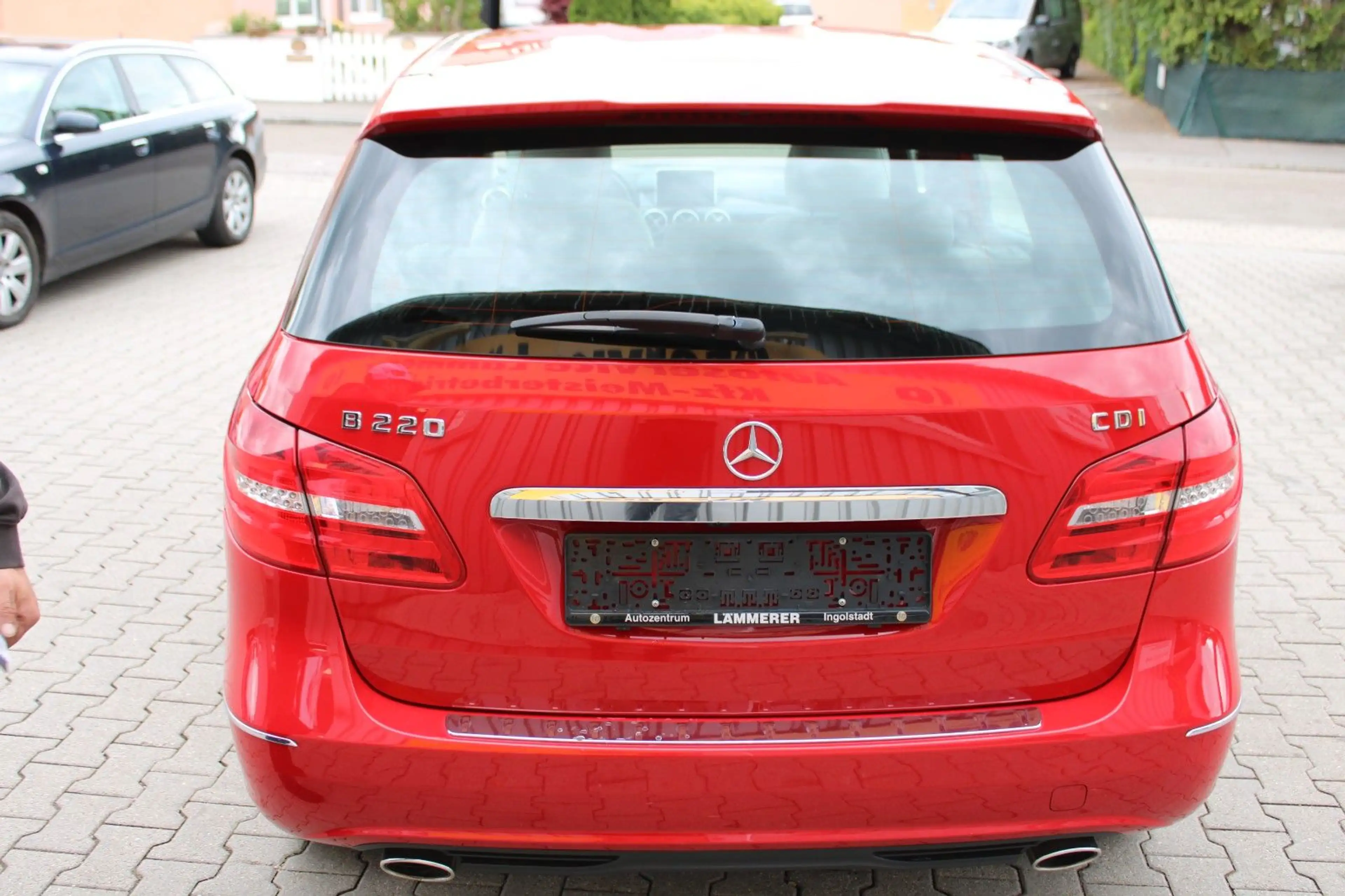 Mercedes-Benz B 220 Automatik — photo 4