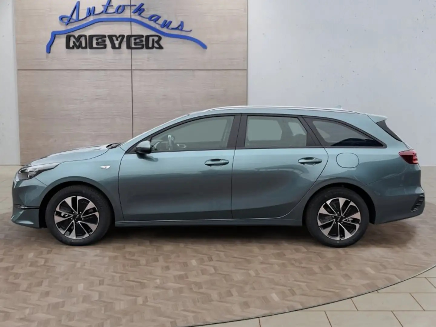 Kia Ceed / cee'd Sportswagon 1,5 T-GDI DCT 16*Alu/Navi/Kamera/Winte Grau - 2