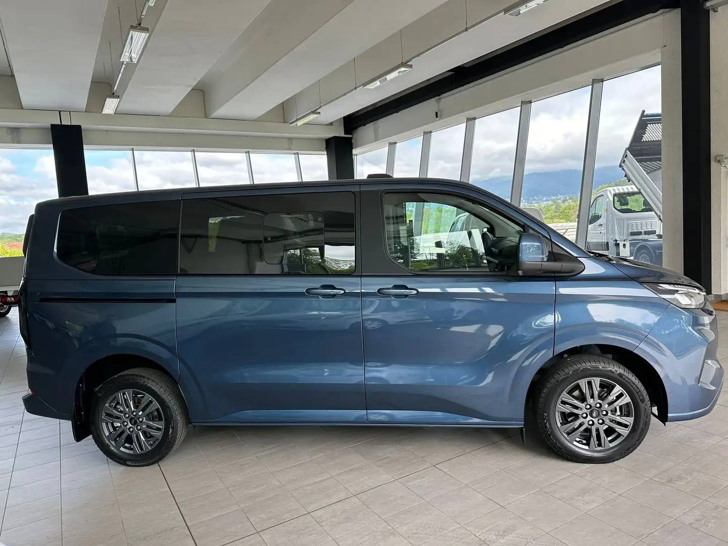 Ford Tourneo Custom EcoBlue 150CV Titanium Blu/Azzurro - 1