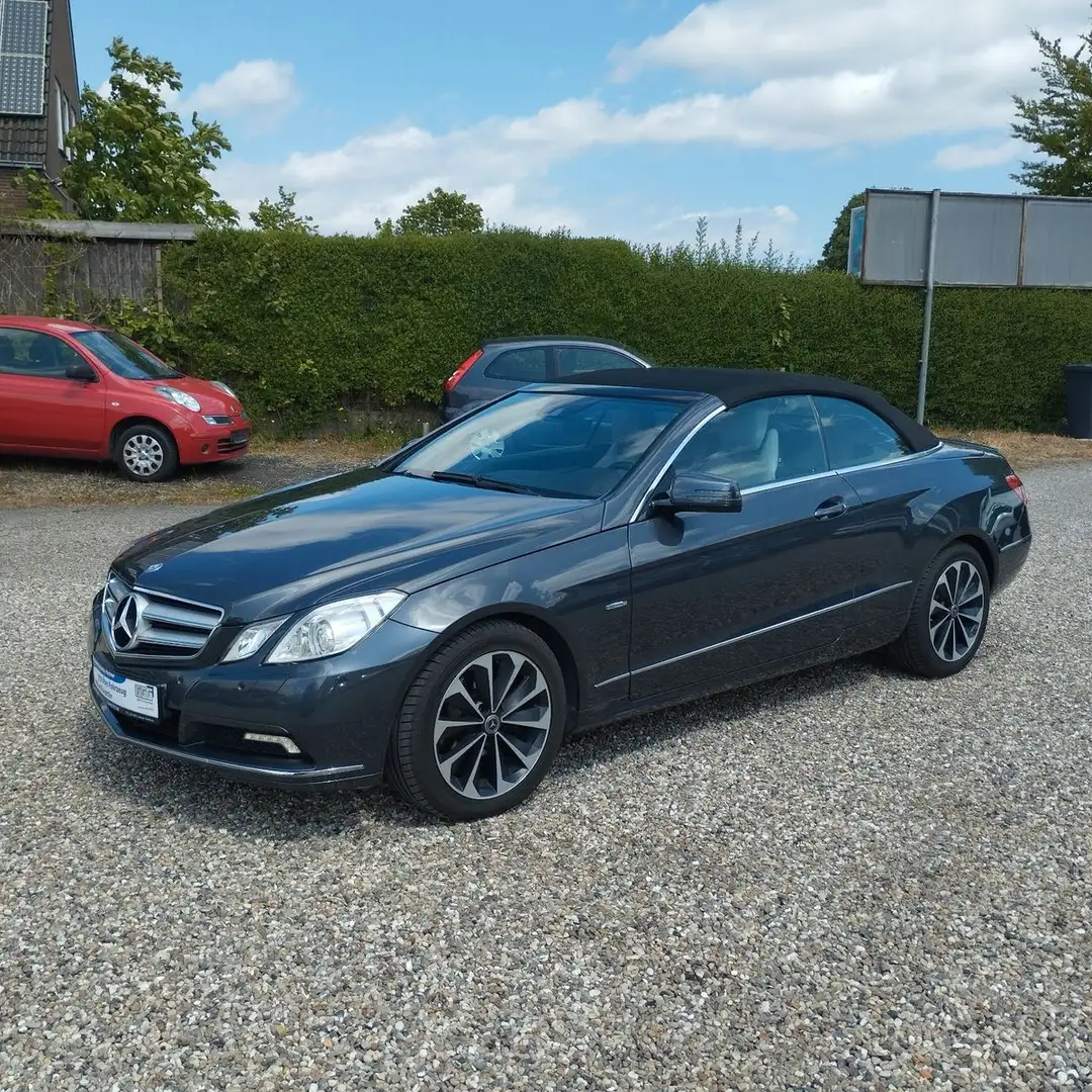 Mercedes-Benz E 250 Cabriolet AUTO.Klima.NAVI.Leder.Kamera. Gris - 2