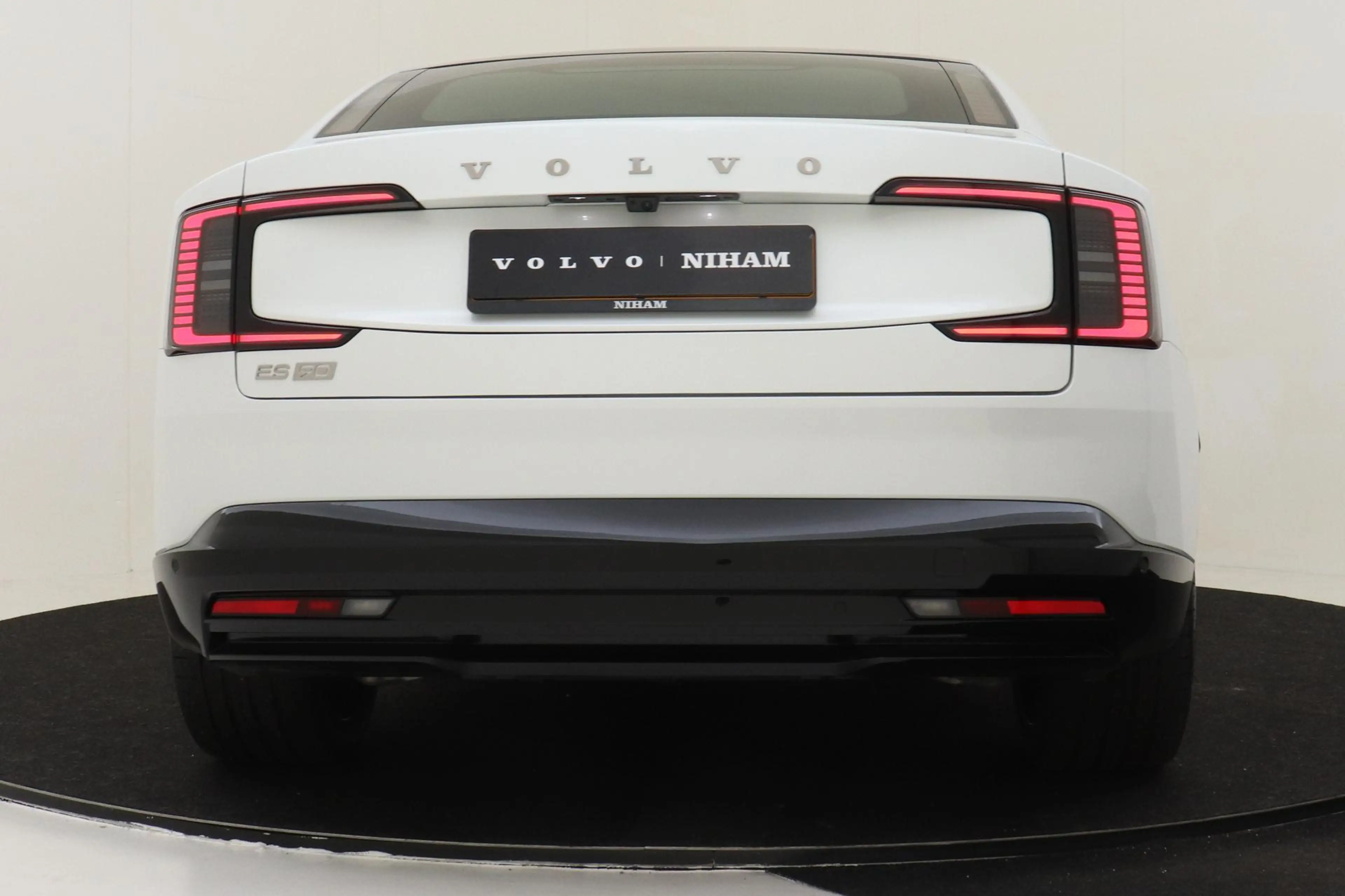 Volvo ES90 SINGLE MOTOR EXTENDED RANGE ULTRA LAUNCH EDITION * — photo 15