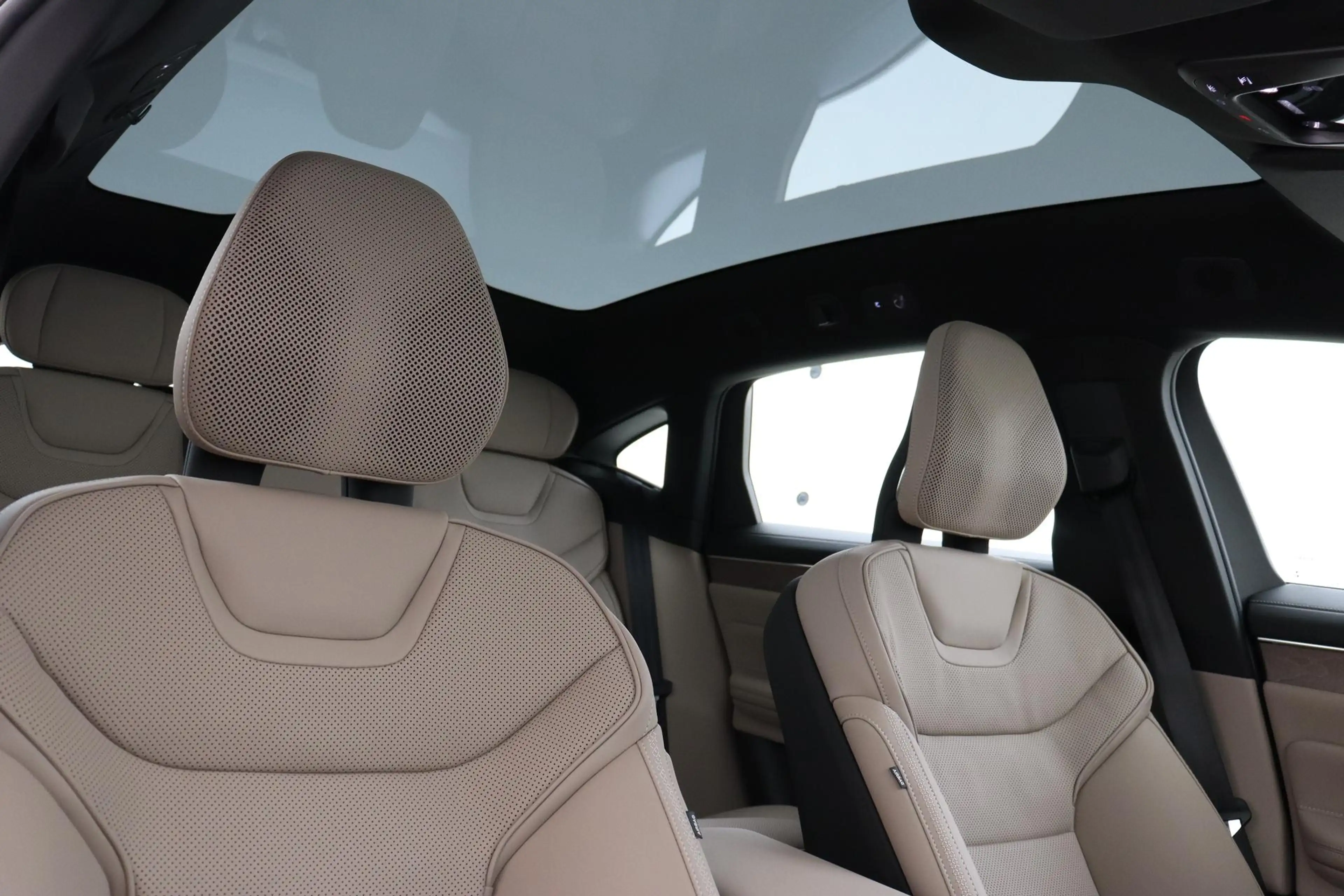 Volvo ES90 SINGLE MOTOR EXTENDED RANGE ULTRA LAUNCH EDITION * — photo 8