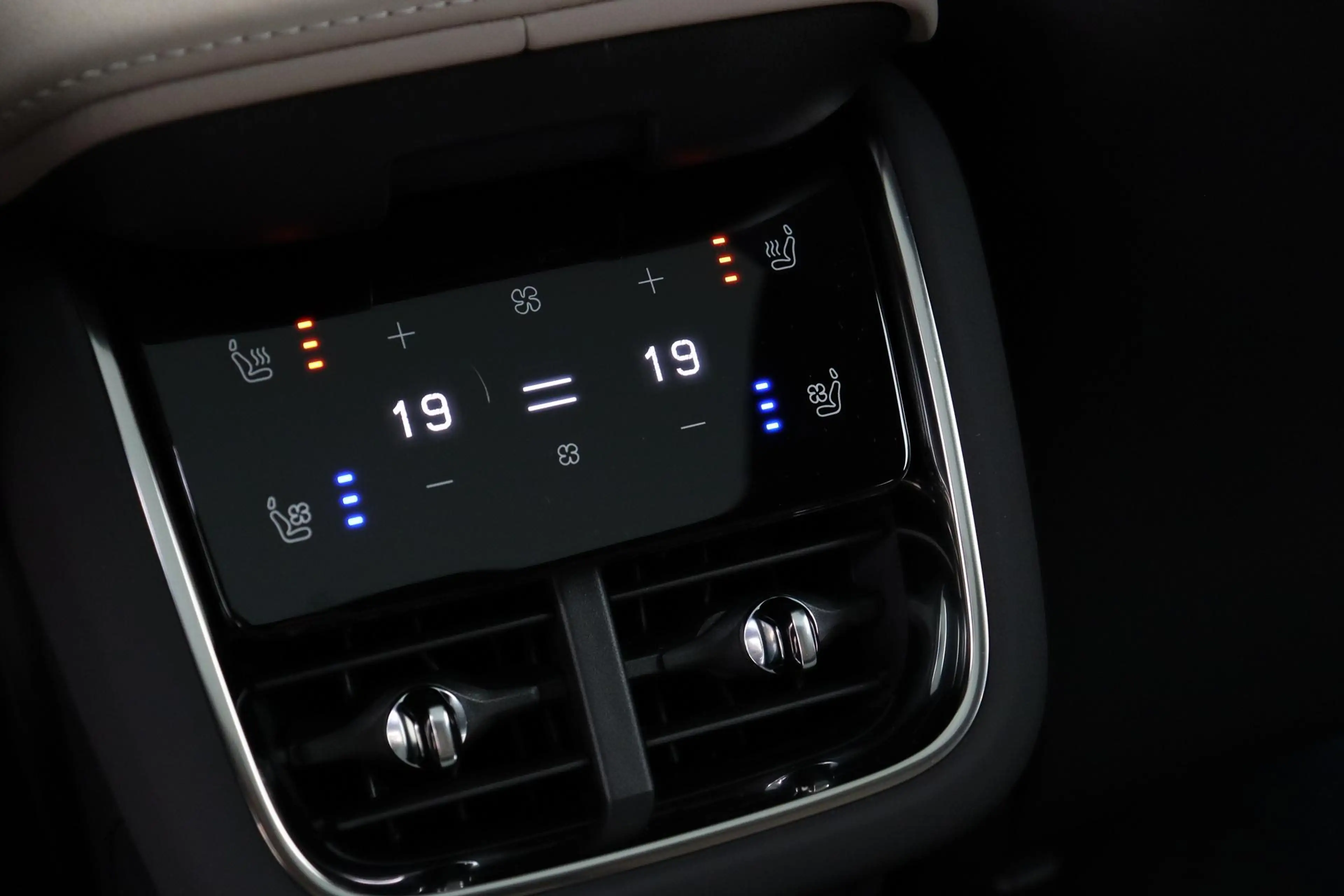 Volvo ES90 SINGLE MOTOR EXTENDED RANGE ULTRA LAUNCH EDITION * — photo 12