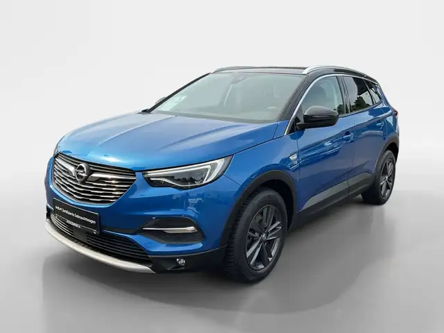 Opel Grandland view 2
