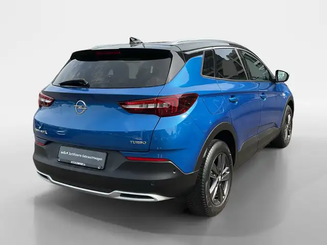 Opel Grandland view 5