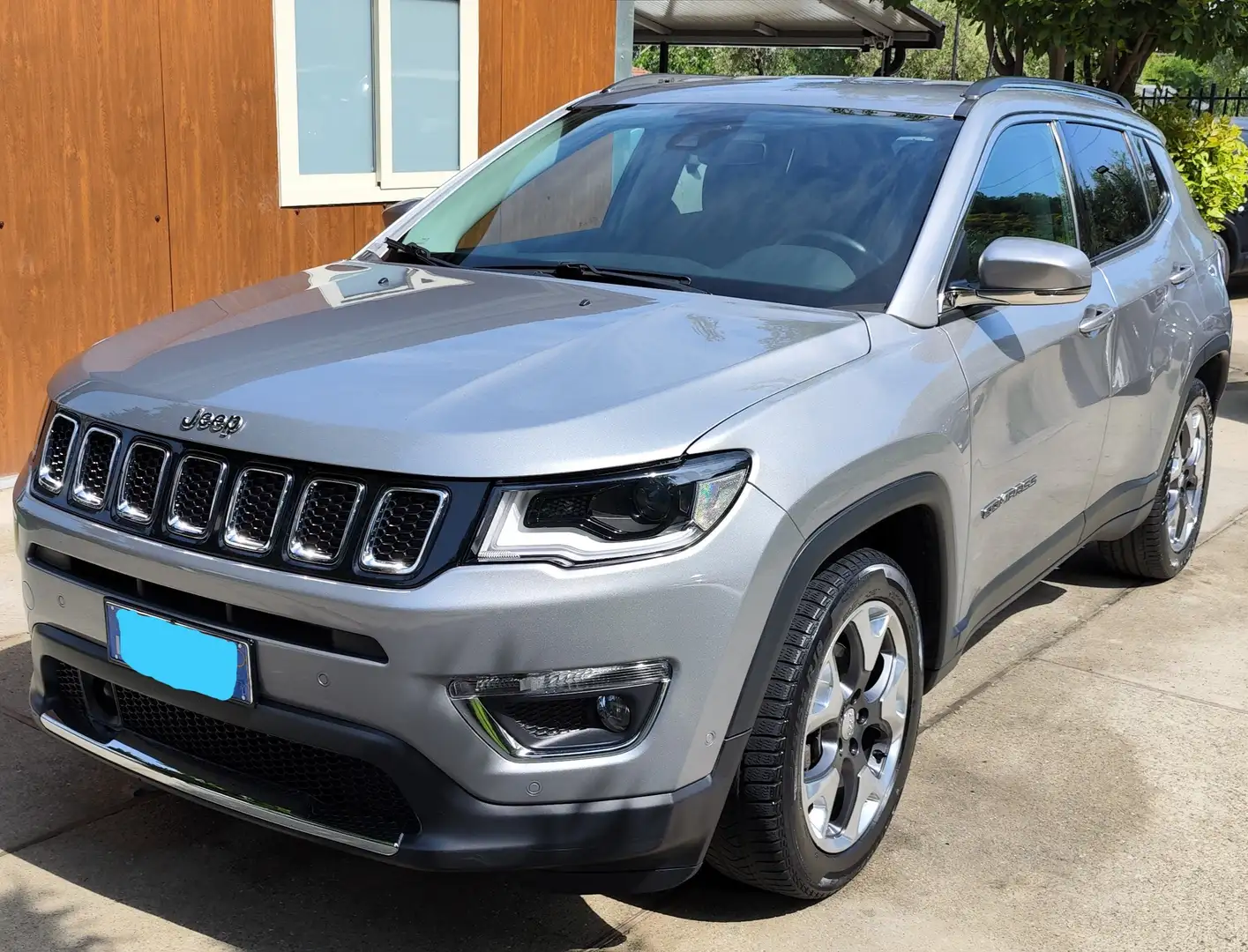 Jeep Compass Compass 1.6 mjt Limited 2wd 120cv my19 Plateado - 2