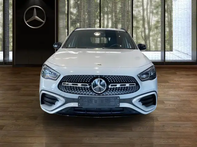 Mercedes-Benz Gla view 5