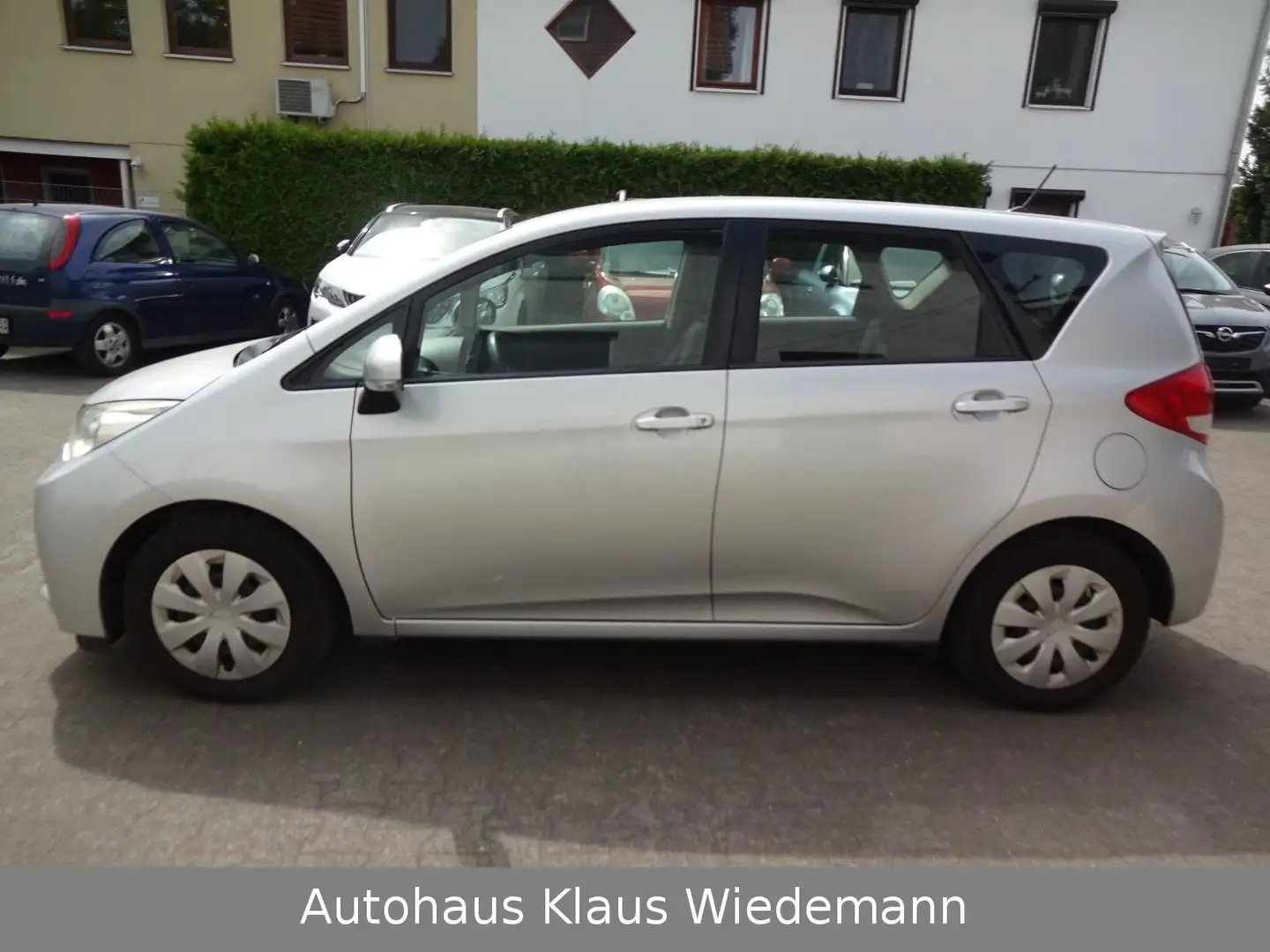 Subaru Trezia 1.3i Active  - 3.Hd./orig. 165 TKM Argintiu - 2