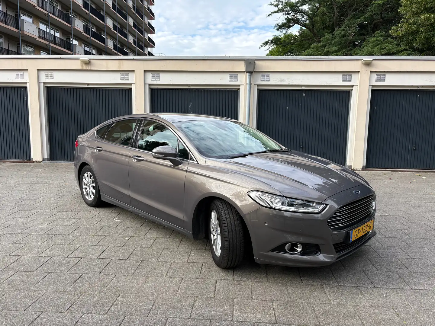 Ford Mondeo Mondeo 1.5 Titanium Brown - 1