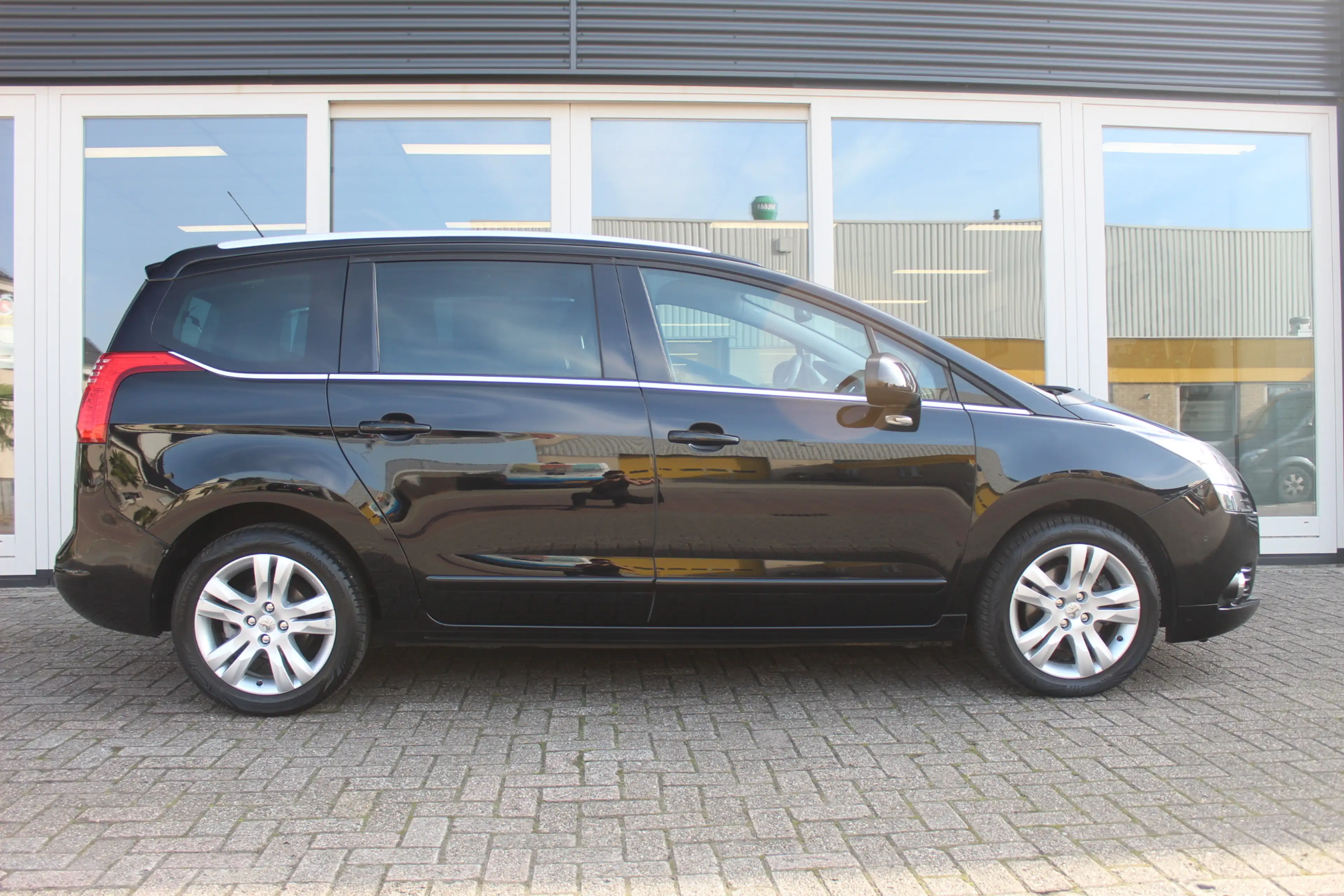 Peugeot 5008 1.6 THP 155 PK Executive 7p, **Nieuwe Ketting** Cr — photo 4