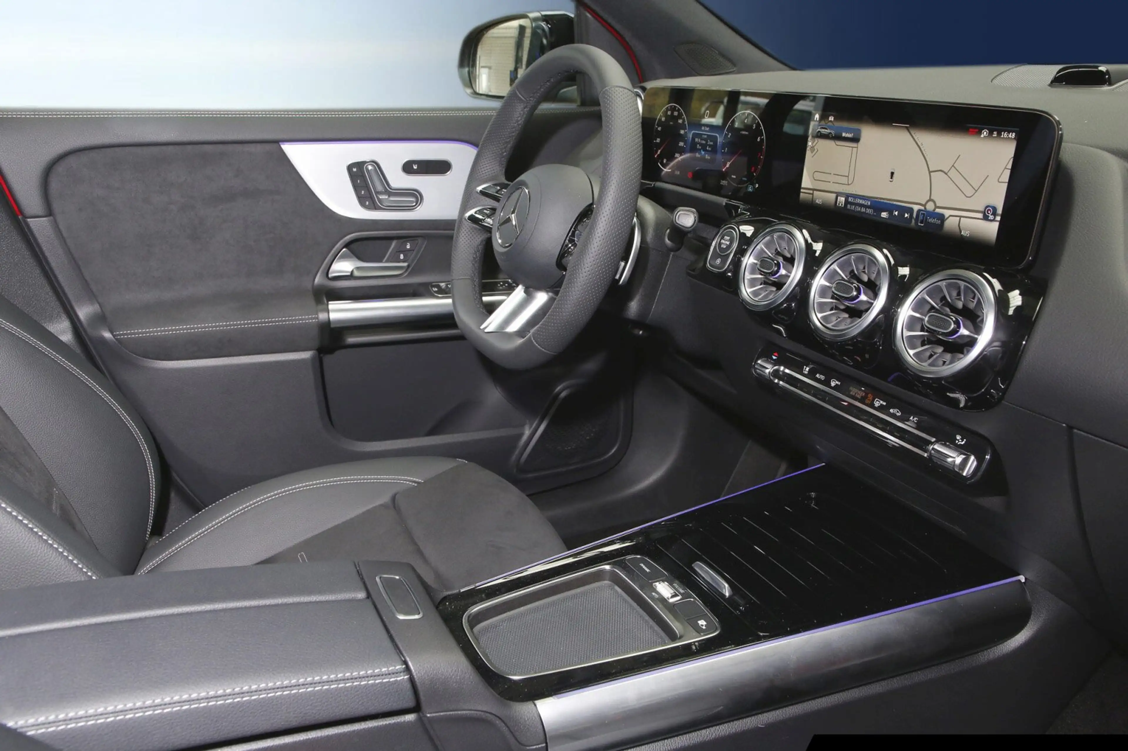 Mercedes-Benz GLA 200 GLA 200 AMG/Special Edition/360°/Totw./Pano.-Dach — photo 8