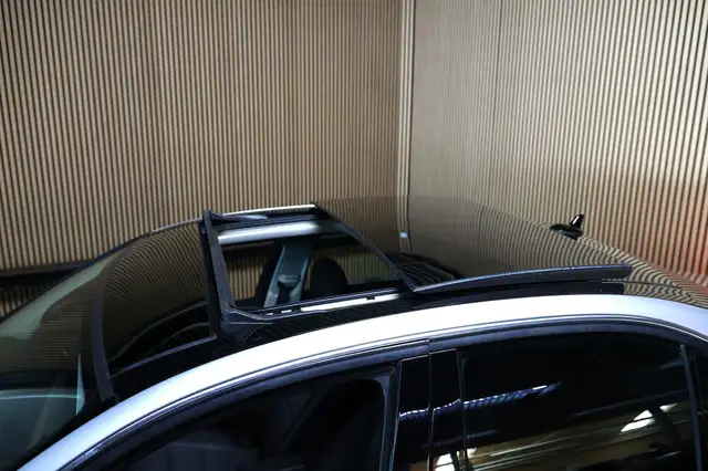 Mercedes-Benz C-Class view 5