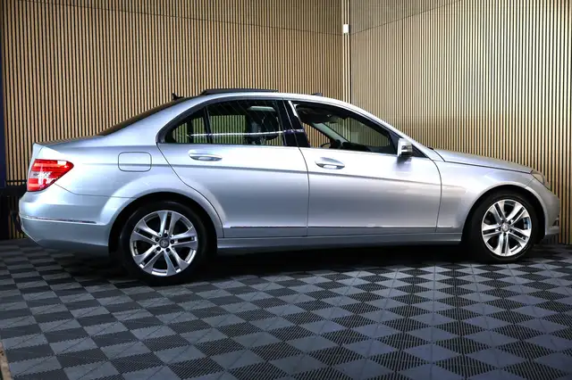 Mercedes-Benz C-Class view 7