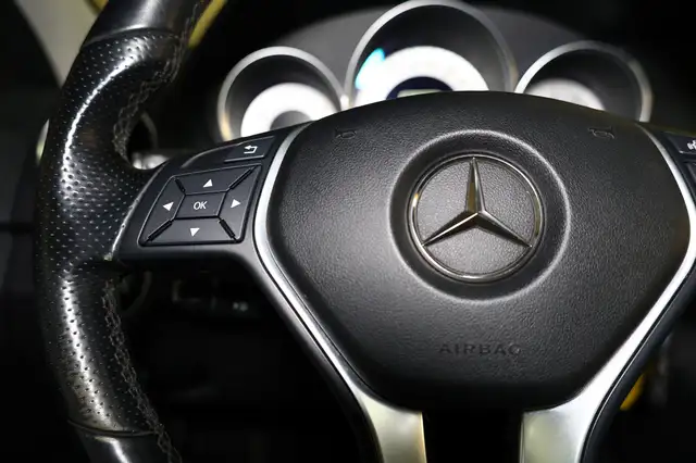 Mercedes-Benz C-Class view 15