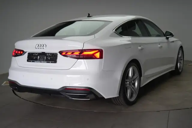 Audi A5 view 5