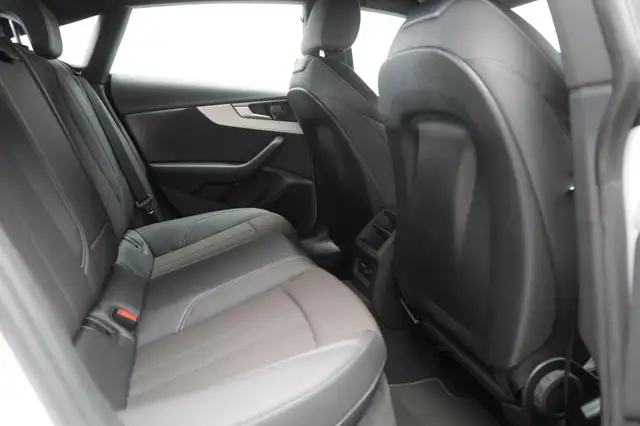 Audi A5 view 22