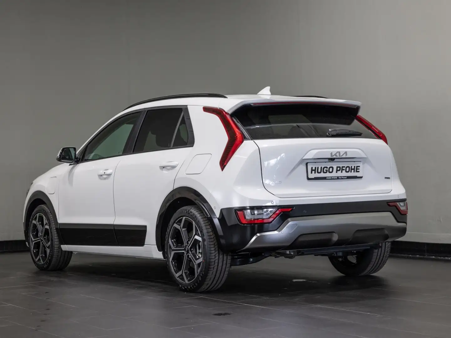 Kia Niro Spirit 1.6 GDI Plug-in Hybrid Schräghecklimousine. Weiß - 2