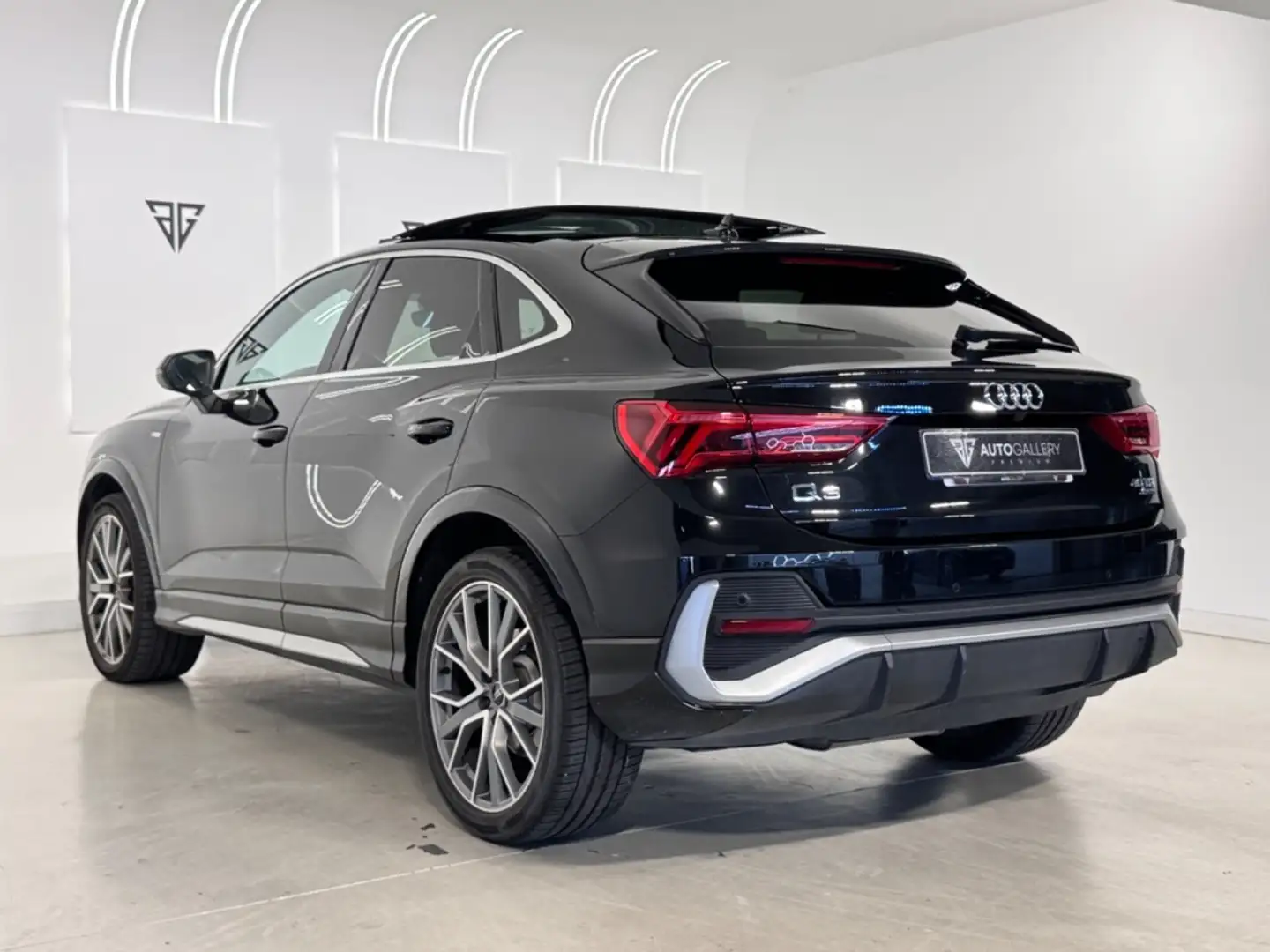 Audi Q3 Sportback 40 TDI S line quattro S tronic 147kW Blanco - 2